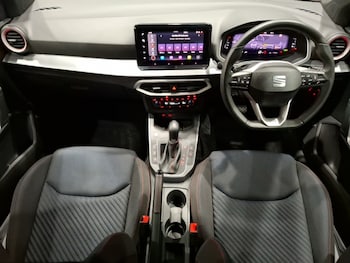 Used SEAT Arona 2024 for sale - 77652326: Photo