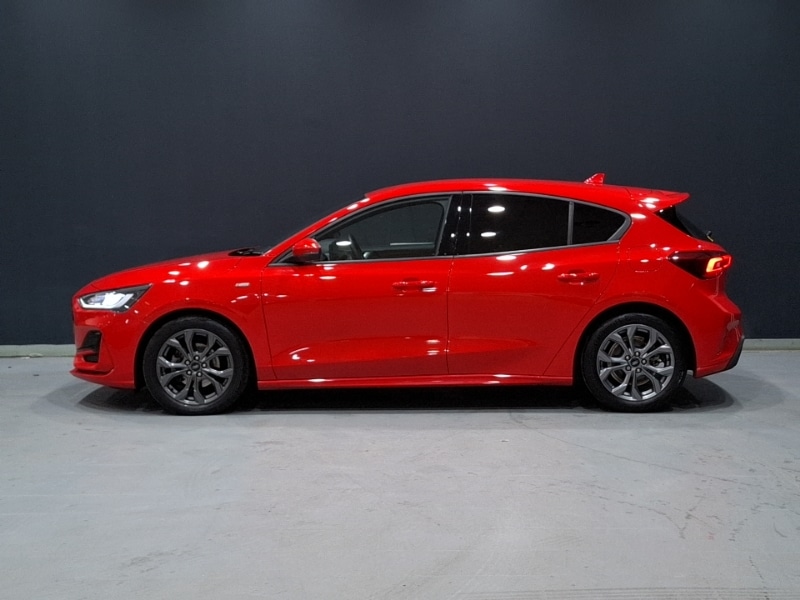Used Ford Focus 2023 for sale - 76816312: Photo 4