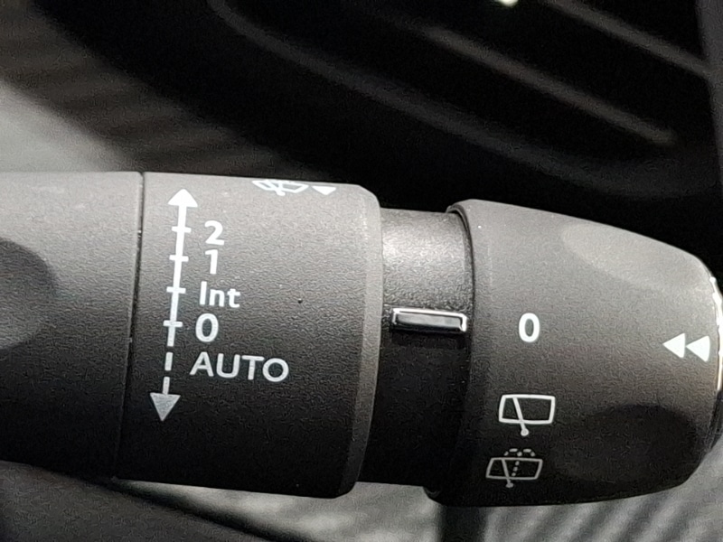 Used Peugeot 2008 2023 for sale - 76987373: Photo 18