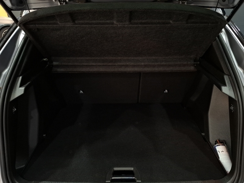 Used Peugeot 2008 2023 for sale - 76987373: Photo 8