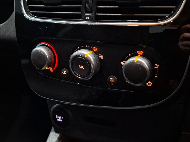 Used Renault Clio 2018 for sale - 77366161: Photo 15