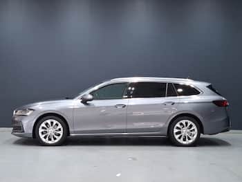 Used Skoda Superb 2024 for sale - 79776832: Photo