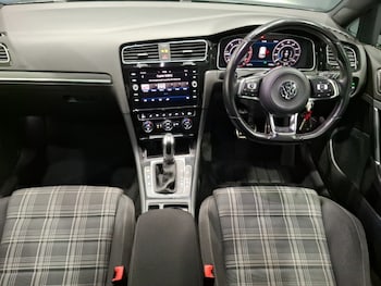 Used Volkswagen Golf 2018 for sale - 78778256: Photo