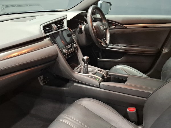 Used Honda Civic 2018 for sale - 76271999: Photo 5