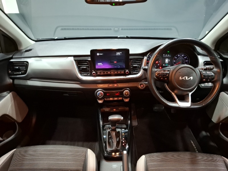 Used Kia Stonic 2021 for sale - 77568825: Photo 2