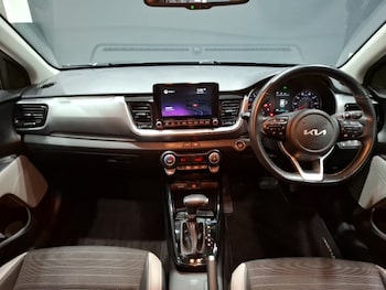 Used Kia Stonic 2021 for sale - 77568825: Photo