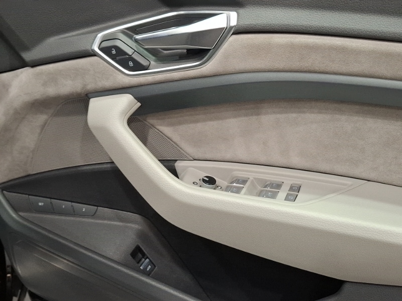 Used Audi e-tron 2021 for sale - 77454130: Photo 13