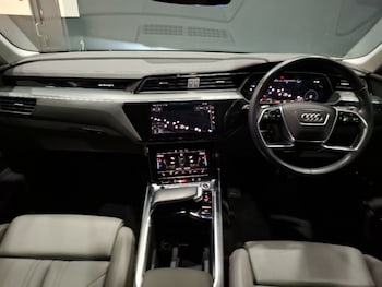 Used Audi e-tron 2021 for sale - 77454130: Photo