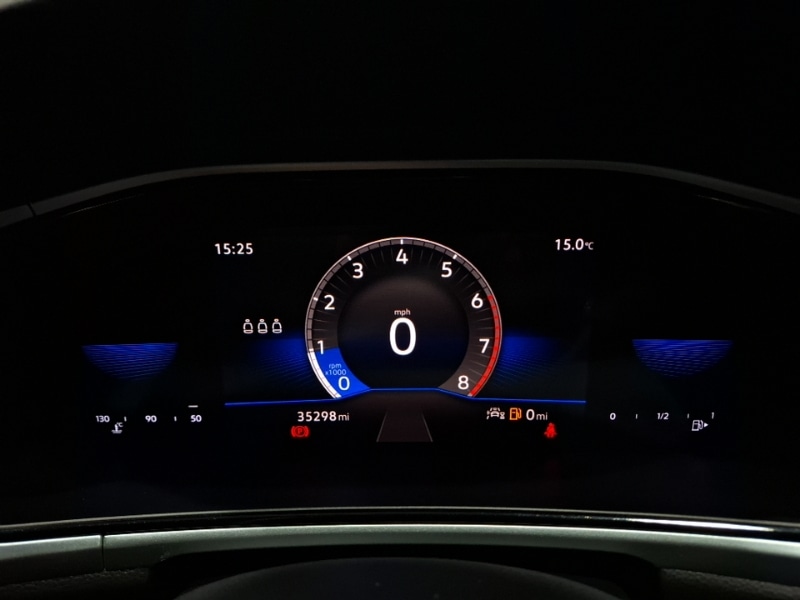 Used Volkswagen T-Roc 2023 for sale - 77708097: Photo 10