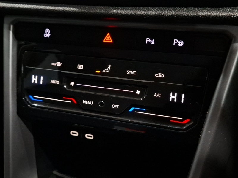 Used Volkswagen T-Roc 2023 for sale - 77708097: Photo 15