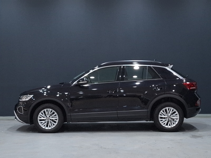 Used Volkswagen T-Roc 2023 for sale - 77708097: Photo 4