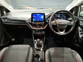 Used Ford Fiesta 2019 for sale - 76130108: Photo 2
