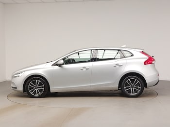 Used Volvo V40 2018 for sale - 78683857: Photo