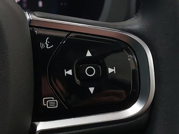 Used Volvo XC60 2023 for sale - 75338826: Photo 19