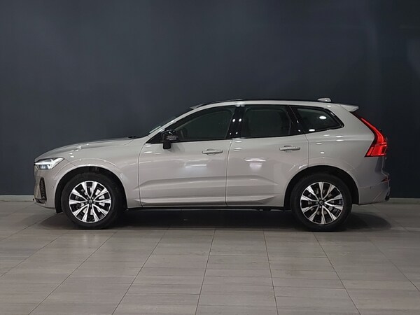 Used Volvo XC60 2023 for sale - 75338826: Photo 4