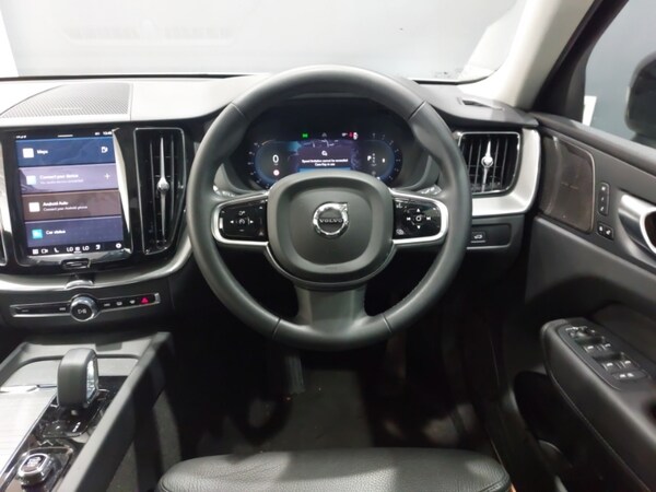 Used Volvo XC60 2023 for sale - 75338826: Photo 7