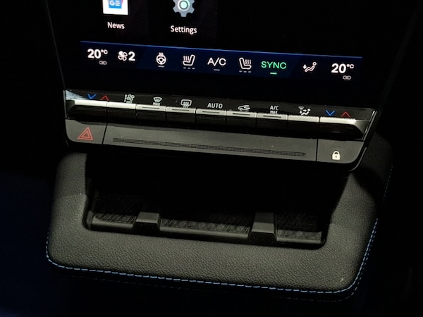 Used Renault Scenic E-Tech 2024 for sale - 76289486: Photo 15