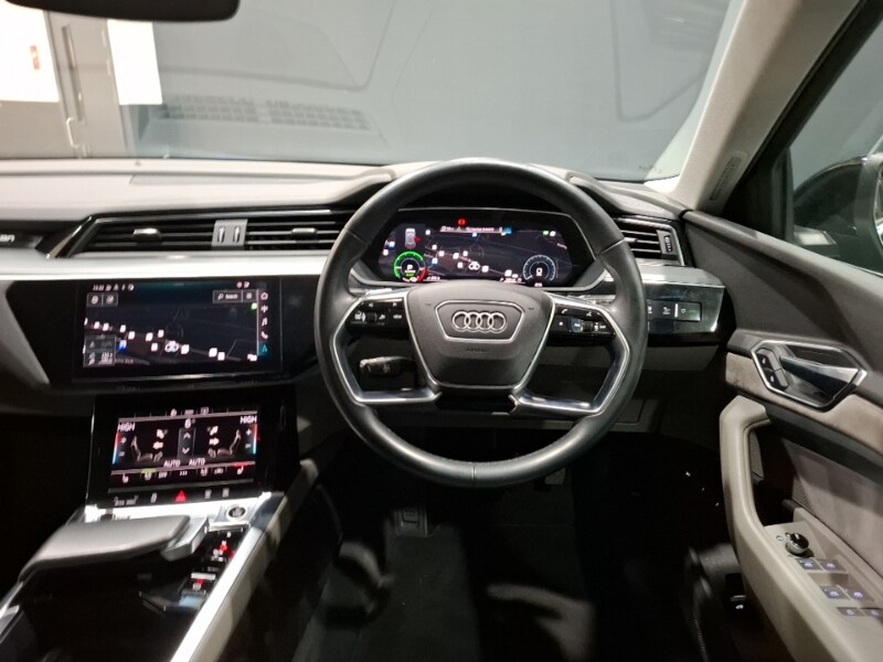 Used Audi e-tron 2021 for sale - 78211432: Photo 7