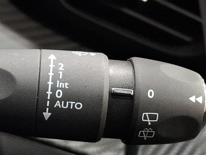 Used Peugeot 2008 2023 for sale - 76779840: Photo 18