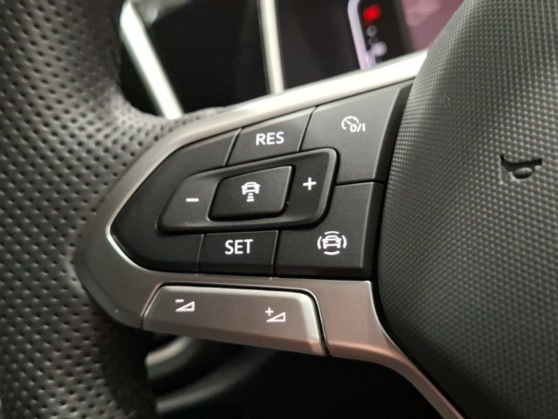 Used Volkswagen T-Roc 2025 for sale - 77960422: Photo 14