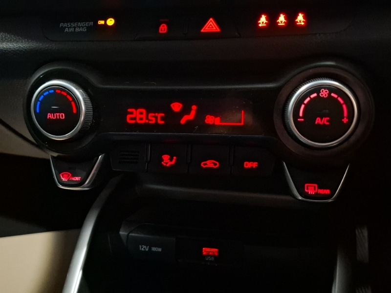 Used Kia Stonic 2023 for sale - 76100277: Photo 15