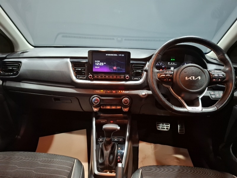 Used Kia Stonic 2023 for sale - 76100277: Photo 2