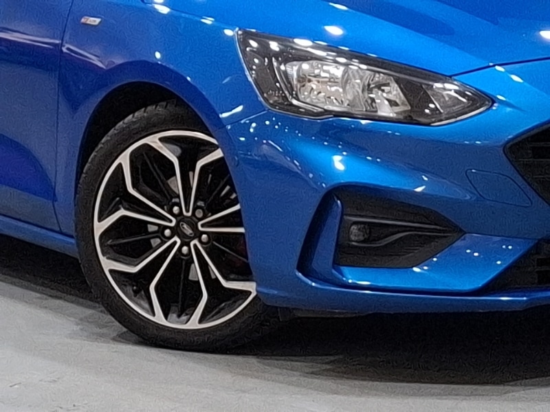 Used Ford Focus 2019 for sale - 76987393: Photo 9