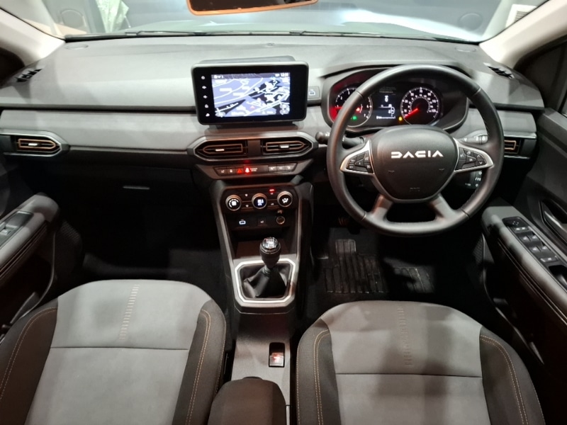 Used Dacia Sandero Stepway 2024 for sale - 76963885: Photo 2