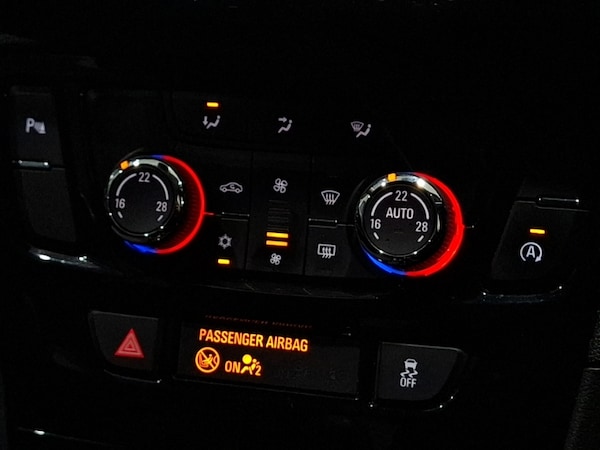 Used Vauxhall Mokka X 2018 for sale - 76308907: Photo 14