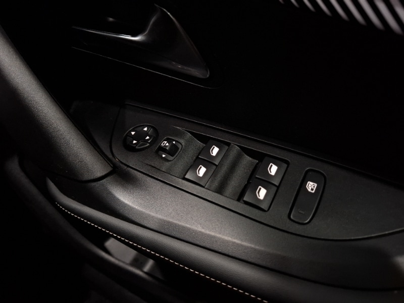 Used Peugeot 2008 2024 for sale - 76911872: Photo 19