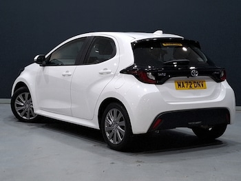 Used Toyota Yaris 2022 for sale - 76548936: Photo