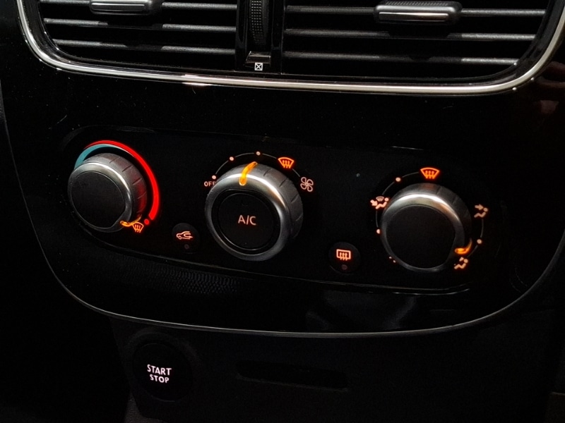 Used Renault Clio 2019 for sale - 76940574: Photo 15