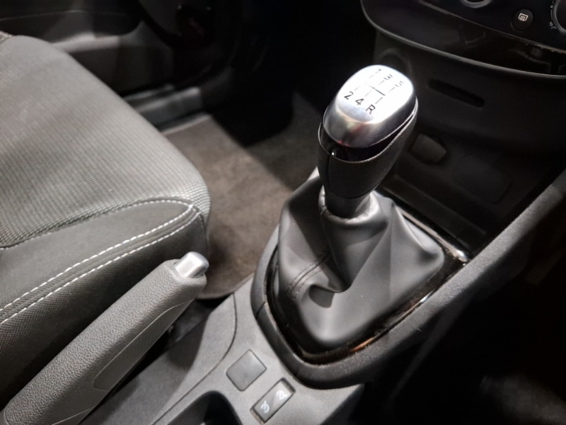 Used Renault Clio 2019 for sale - 76940574: Photo 16