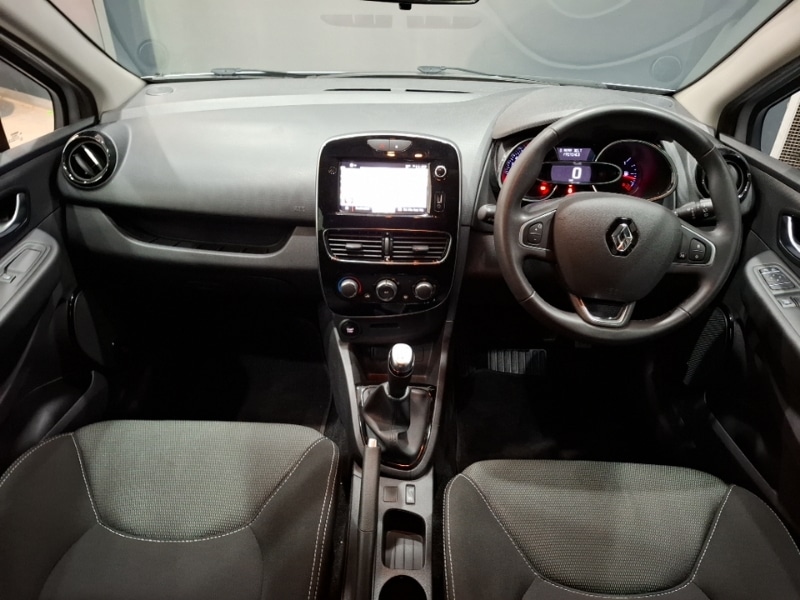 Used Renault Clio 2019 for sale - 76940574: Photo 2