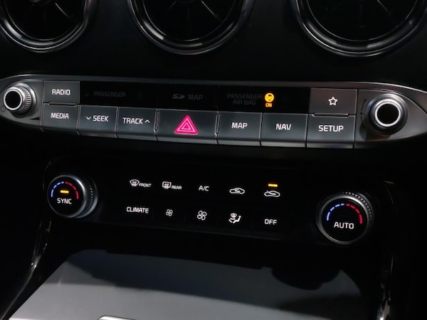 Used Kia Stinger 2019 for sale - 76311584: Photo 15