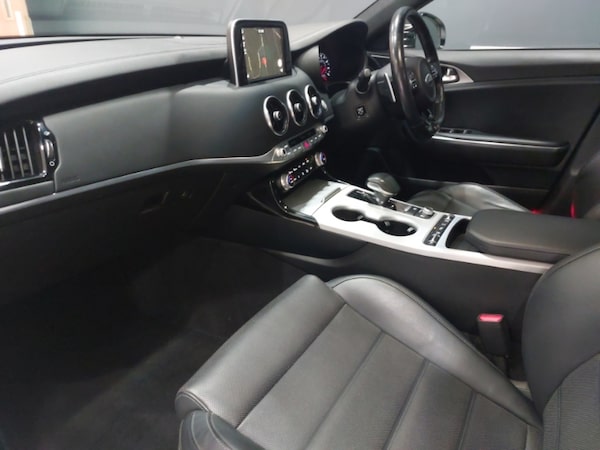 Used Kia Stinger 2019 for sale - 76311584: Photo 5