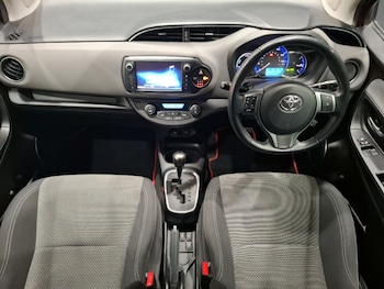 Used Toyota Yaris 2017 for sale - 78617460: Photo