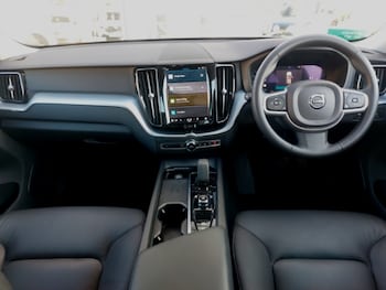 Used Volvo XC60 2022 for sale - 76533092: Photo