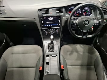Used Volkswagen Golf 2019 for sale - 79087234: Photo