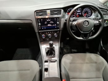 Used Volkswagen Golf 2018 for sale - 78403616: Photo