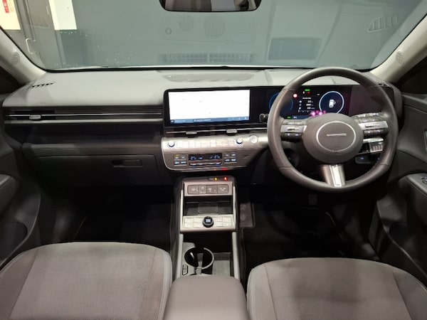 Used Hyundai KONA 2023 for sale - 76268953: Photo 2