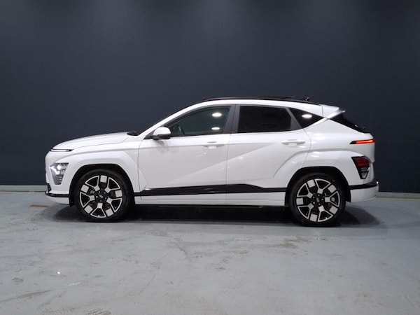Used Hyundai KONA 2023 for sale - 76268953: Photo 4