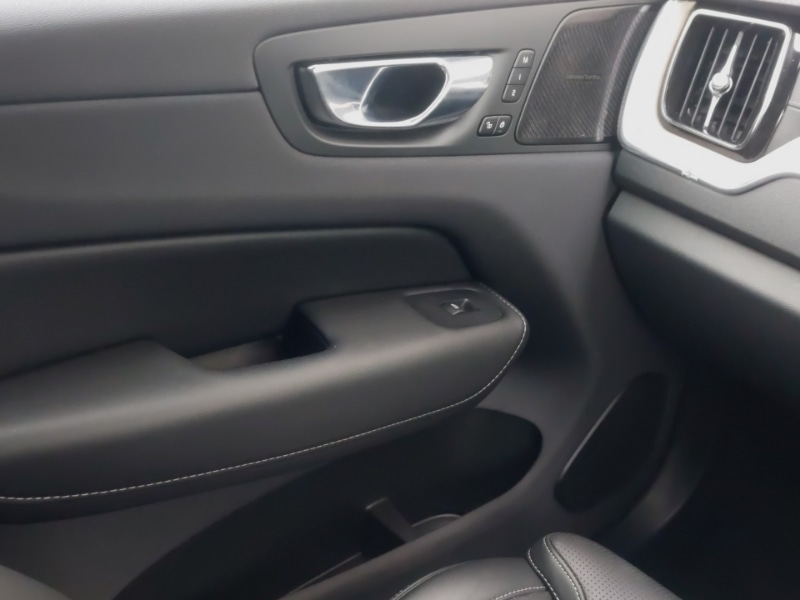 Used Volvo XC60 2021 for sale - 77623709: Photo 11