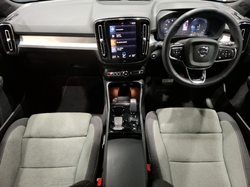 Used Volvo XC40 2022 for sale - 78079902: Photo 2