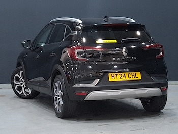Used Renault Captur 2024 for sale - 79474638: Photo