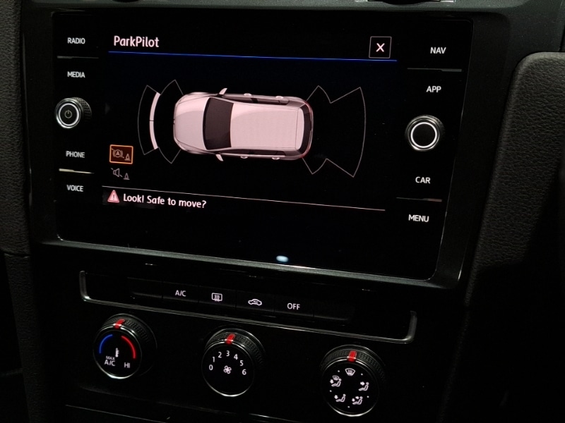 Used Volkswagen Golf 2017 for sale - 77595941: Photo 11