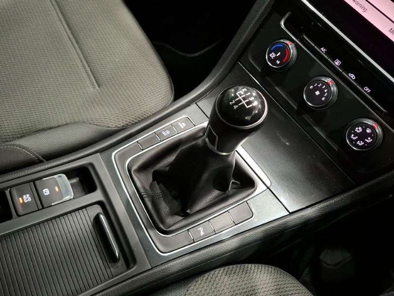 Used Volkswagen Golf 2017 for sale - 77595941: Photo 16