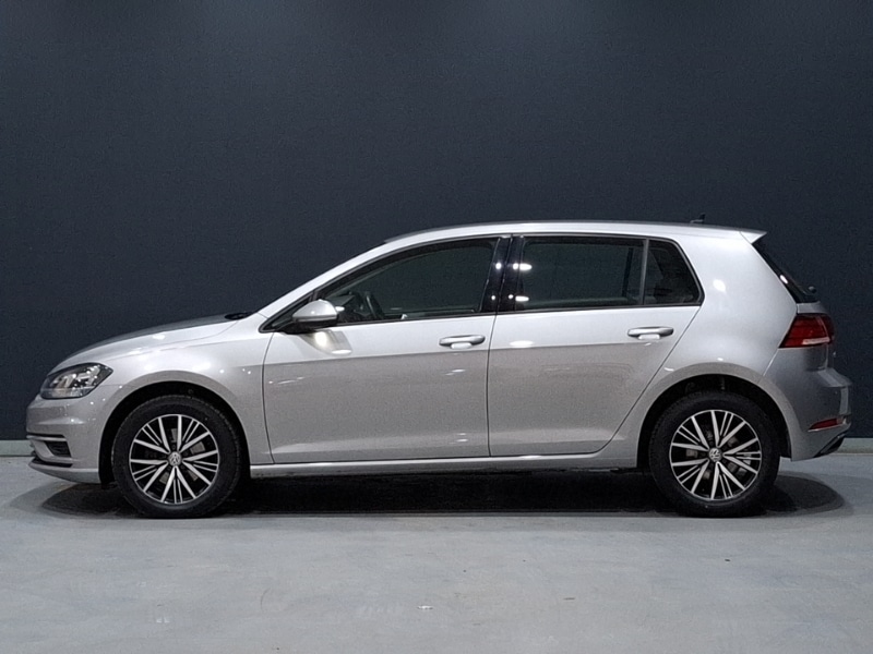 Used Volkswagen Golf 2017 for sale - 77595941: Photo 4