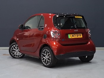 Used smart fortwo 2021 for sale - 75622123: Photo