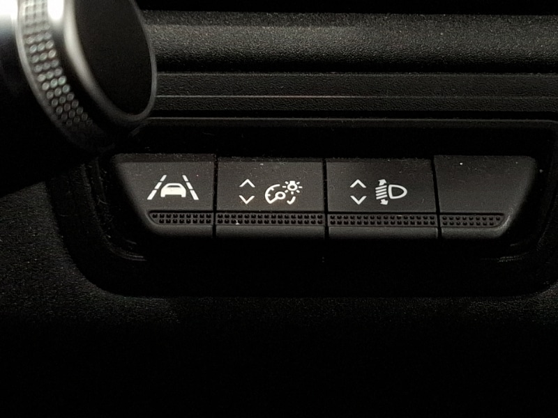 Used Renault Captur 2020 for sale - 76629266: Photo 19